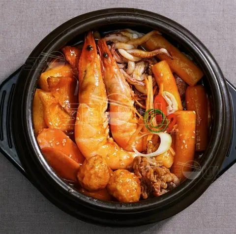 Hình ảnh Tokbokki thập cẩm