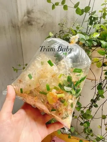 Hình ảnh Bánh tráng mỡ hành không cay