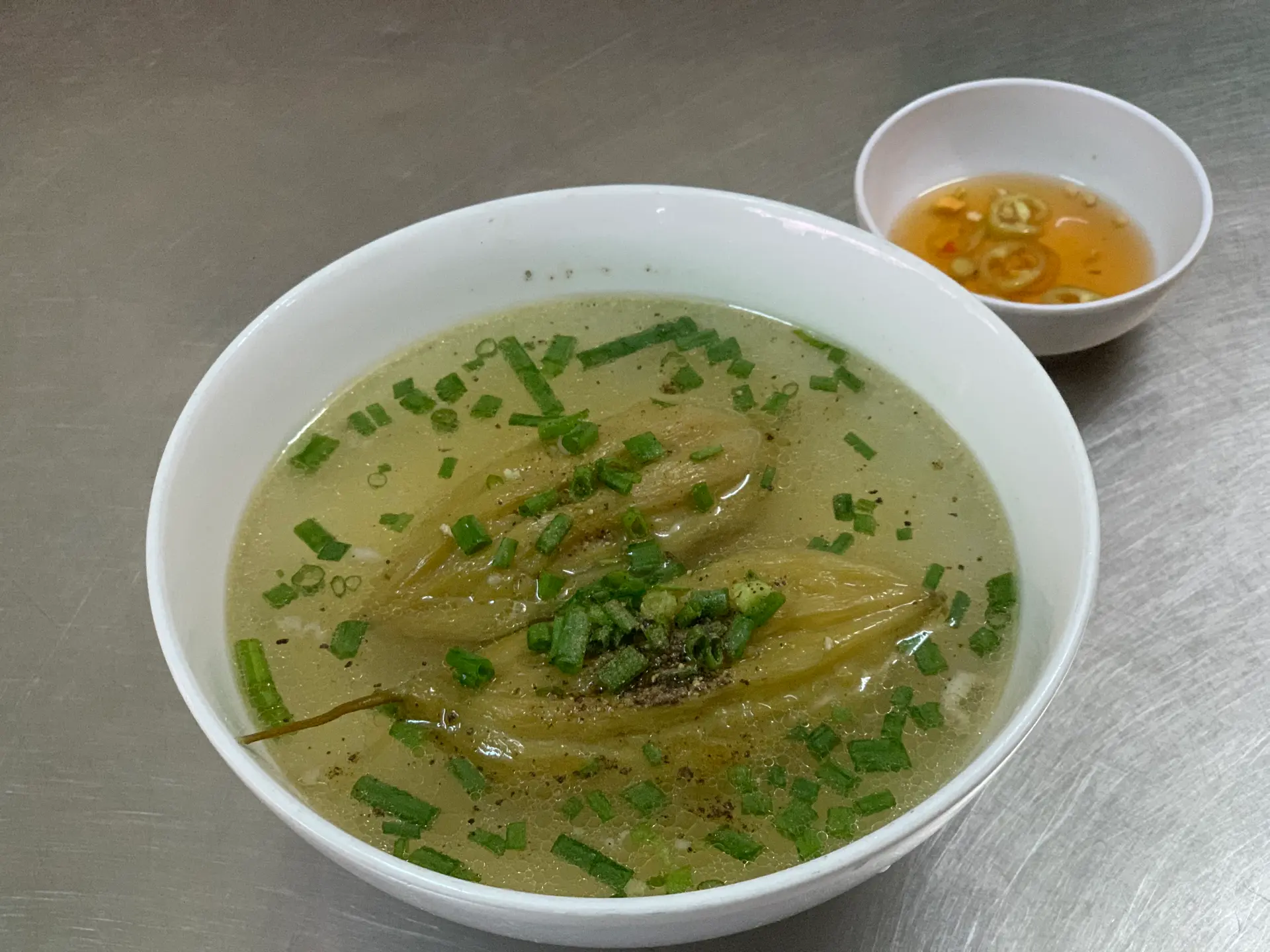 Hình ảnh Cơm canh khổ qua nhồi thịt