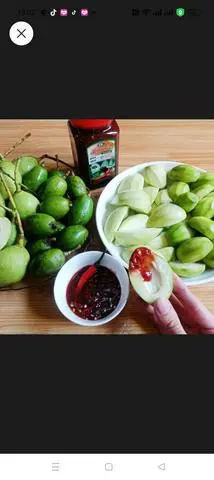 Hình ảnh xoài non chấm mắm ruốc 