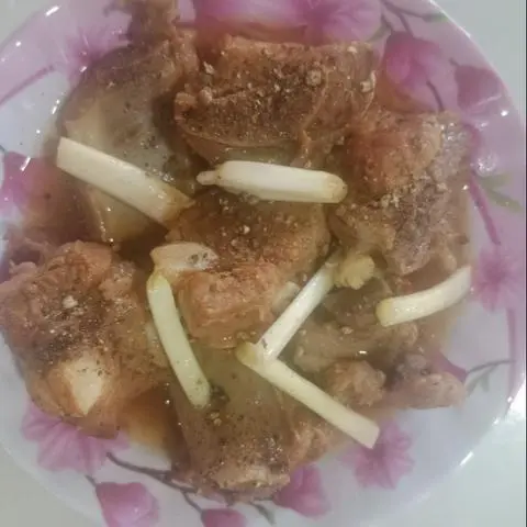 Hình ảnh Cơm Sườn Gam Tiêu 