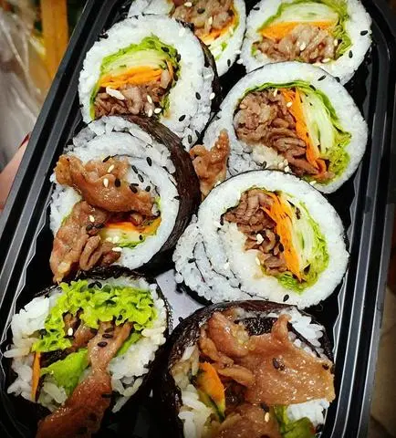 Hình ảnh Kimbap bò