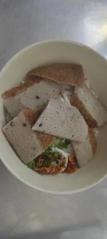 Hình ảnh Bánh canh chả cá  ( sợi bún lớn )