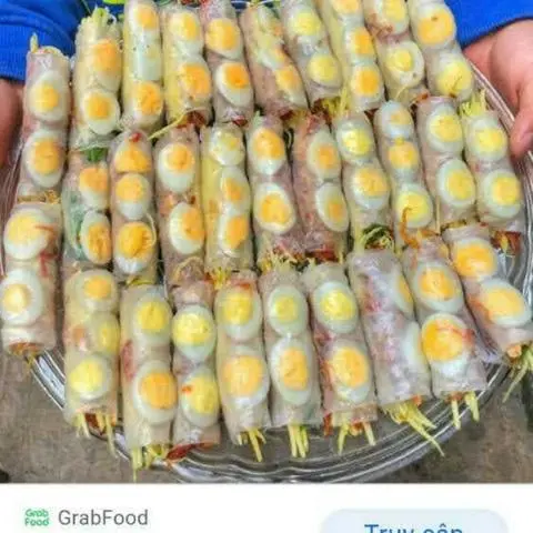 Hình ảnh Bánh tráng cuốn chấm sốt me bơ