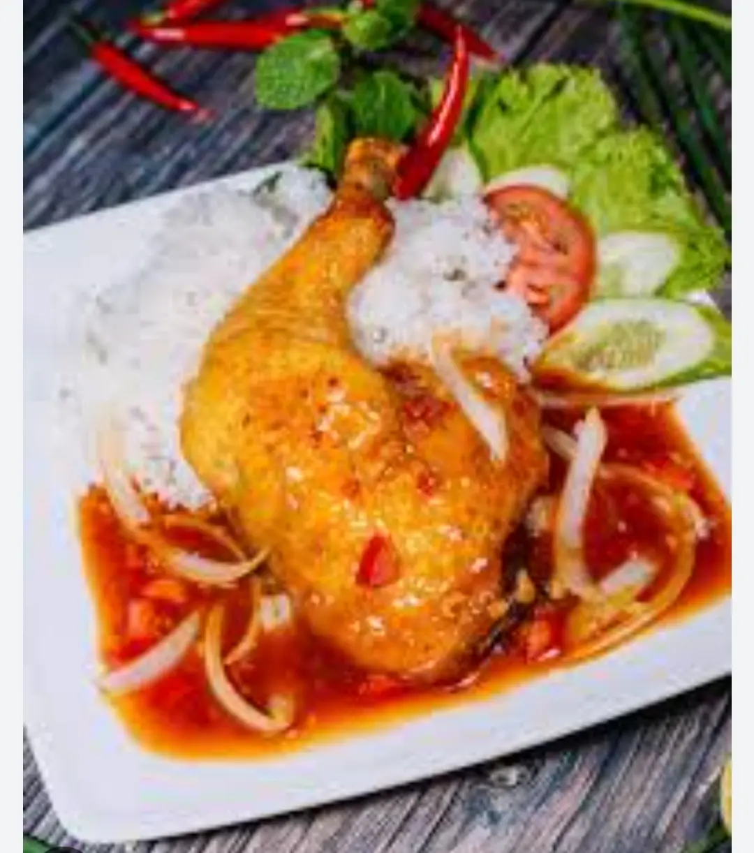 Hình ảnh Cơm Chiên Đùi Gà Tỏi/Má Đùi Sốt Chua Ngọt Hoặc Mắm Me