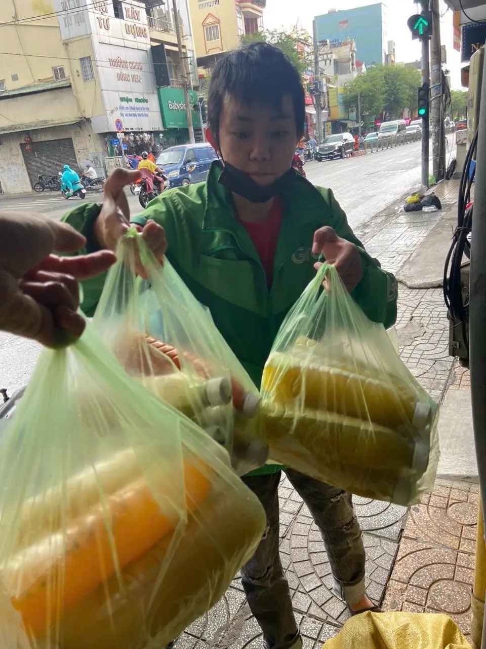 Hình ảnh Mix táo - cà chua - cà rốt