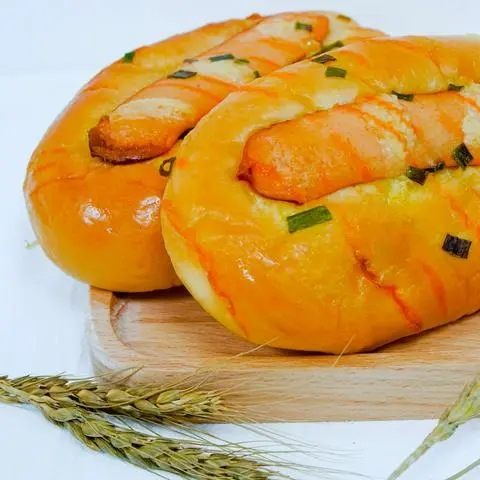 Hình ảnh Bánh mì phô mai xúc xích xông khói