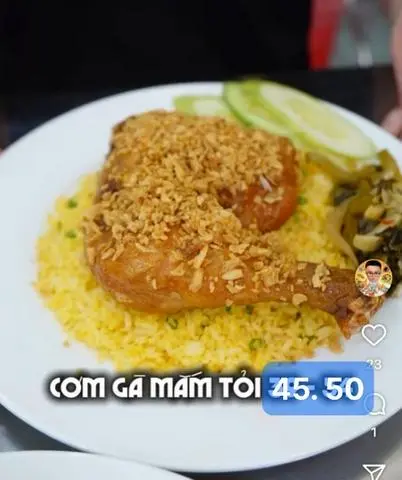 Hình ảnh CƠM GÀ CHIÊN GIÒN XỐT MẮM TỎI