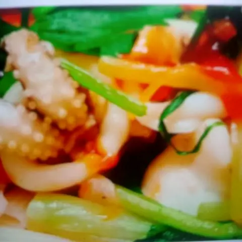 Hình ảnh Nui Xào Mực 