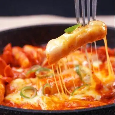 Hình ảnh Tokbokki thập cẩm lớn