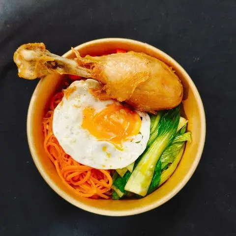 Hình ảnh MÌ TRỘN ĐÙI GÀ BIG SIZE