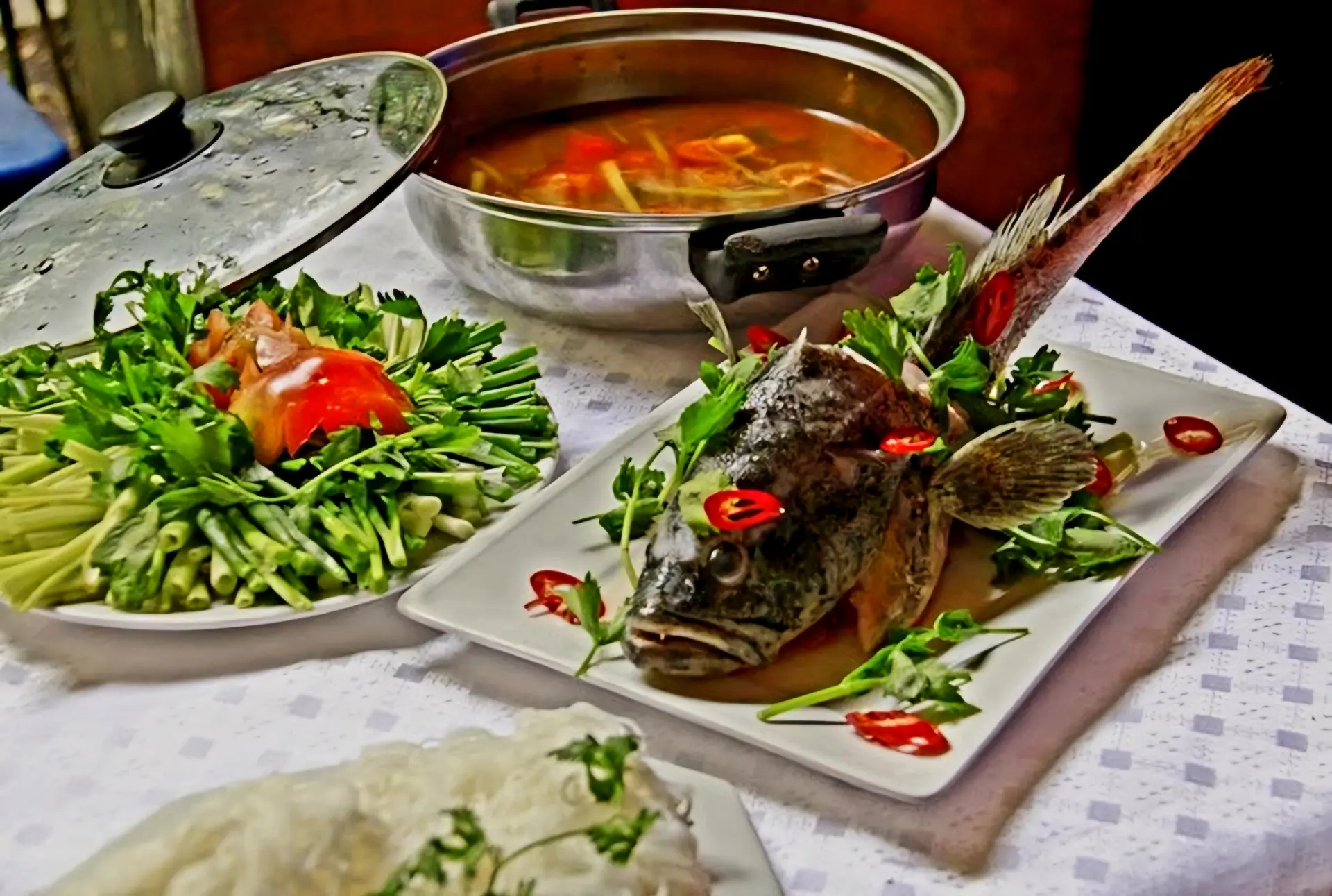 Hình ảnh Lẩu CÁ BỐNG MÚ MĂNG CHUA