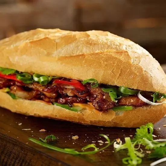 Hình ảnh Bánh mì thịt nướng+nem