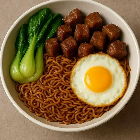 Hình ảnh Mì indo trộn bò xào