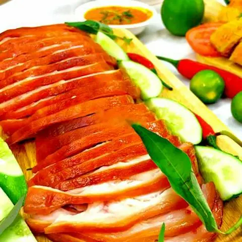 Hình ảnh Giò Heo Ủ Muối 500g