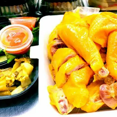 Hình ảnh Gà Ủ Muối Nguyên Con
