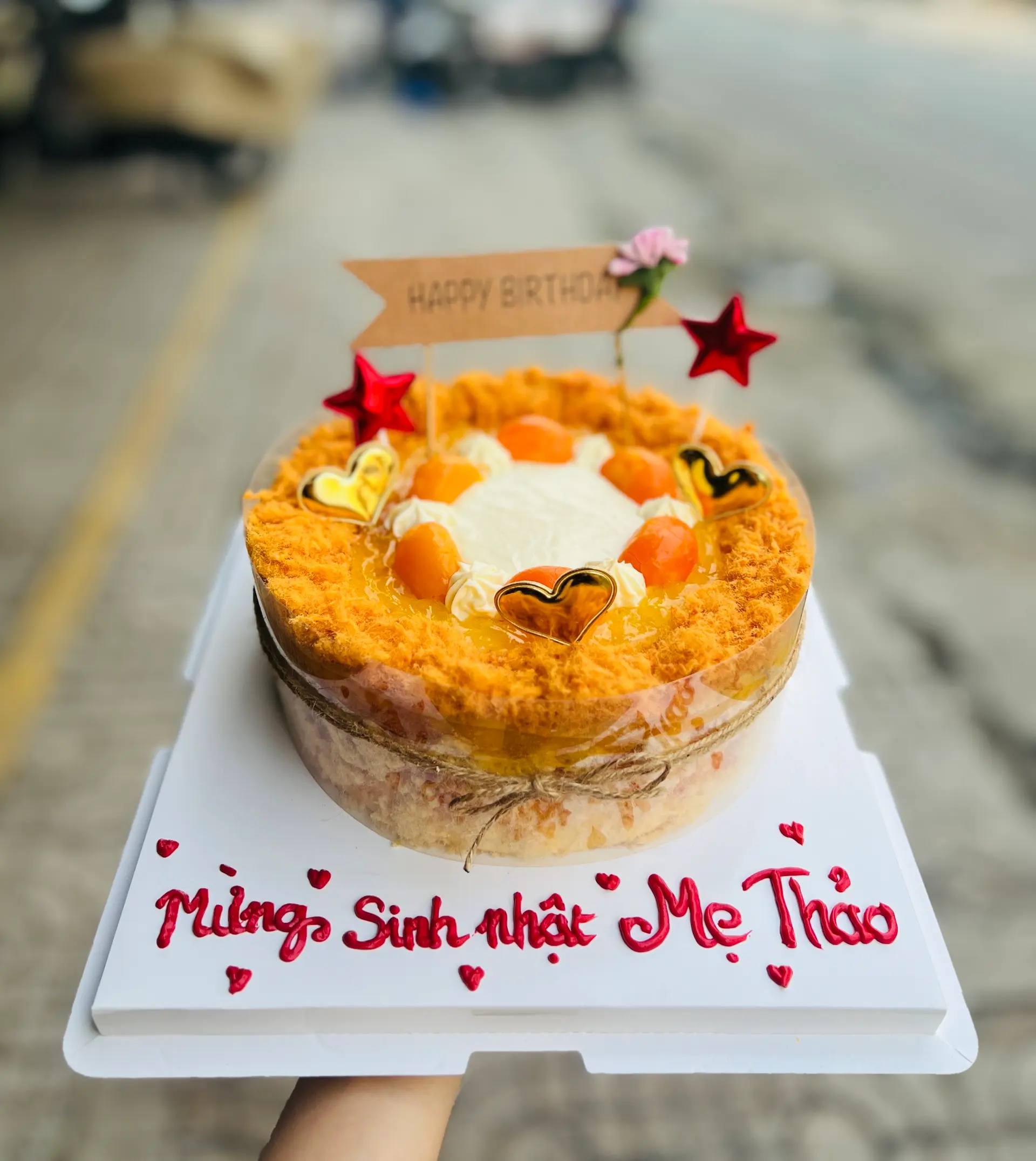 Hình ảnh Bánh sinh nhật bông lan trứng muối (01)