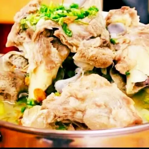 Hình ảnh Đuôi bò +gân bò thêm 1 phần 