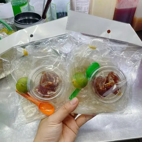 Hình ảnh Bánh tráng chấm sốt tắc