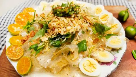 Hình ảnh Tráng trộn trứng cút - ruốc sấy