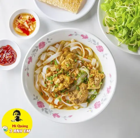 Hình ảnh Mì Quảng Gà Ta