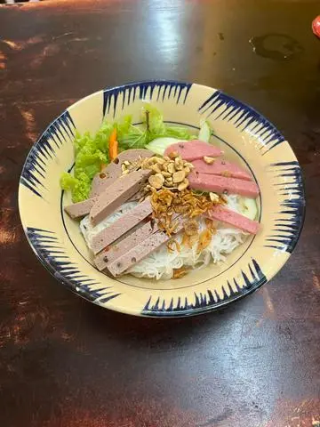 Hình ảnh Bún mắm nêm Nem chua Chả lụa