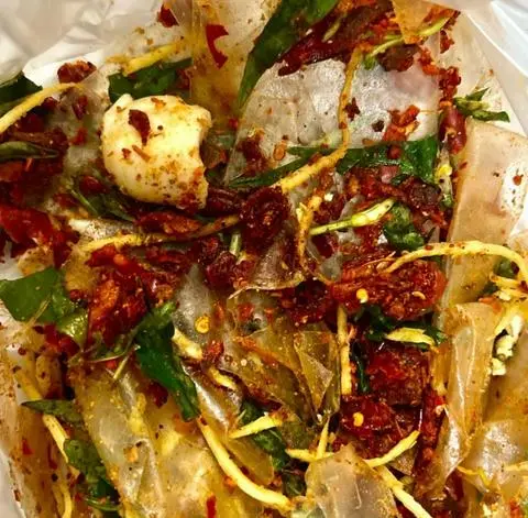 Hình ảnh Bánh tráng trộn muối bò tỏi phi