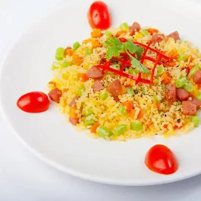 Hình ảnh Cơm chiên Dương Châu + bò xào cải