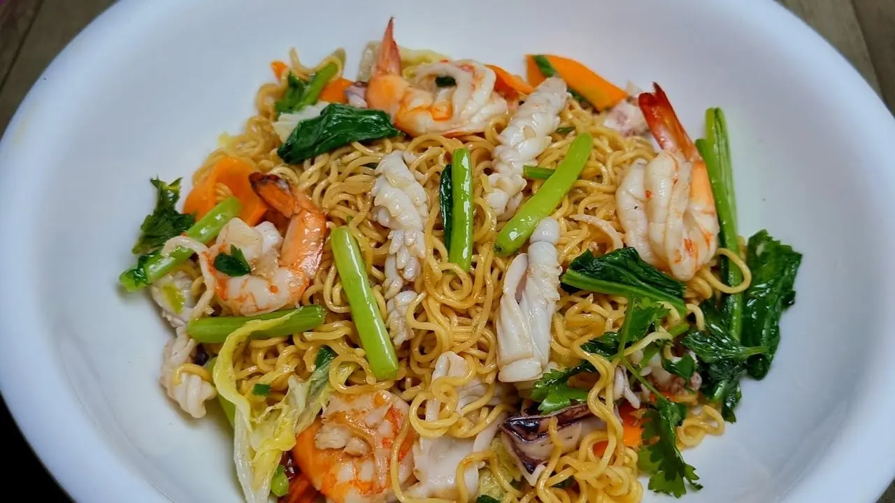 Hình ảnh Mì gói xào bò