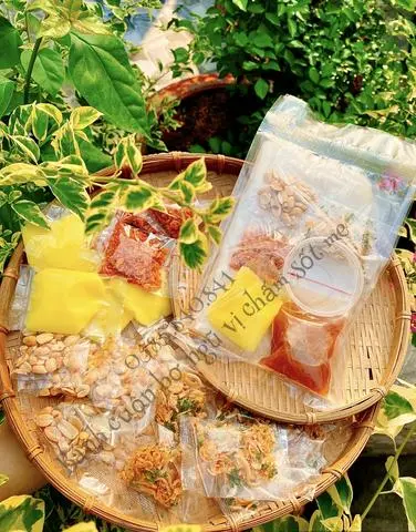 Hình ảnh Combo 10 gói chấm me bơ ngũ vị