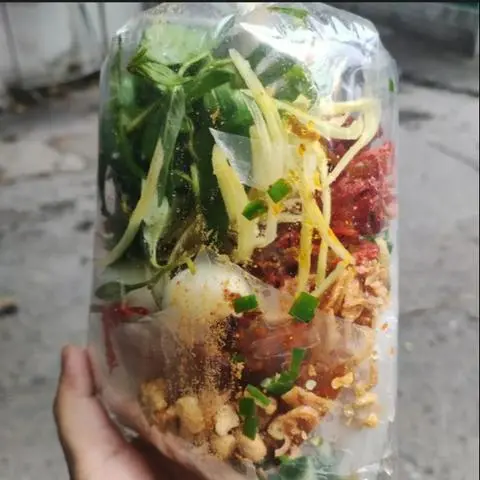 Hình ảnh bánh tráng trộn thập cẩm 
