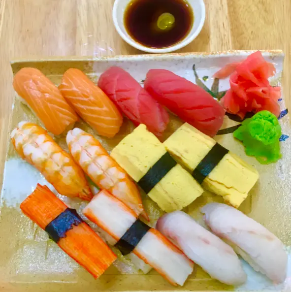 Hình ảnh Combo Sushi 8 