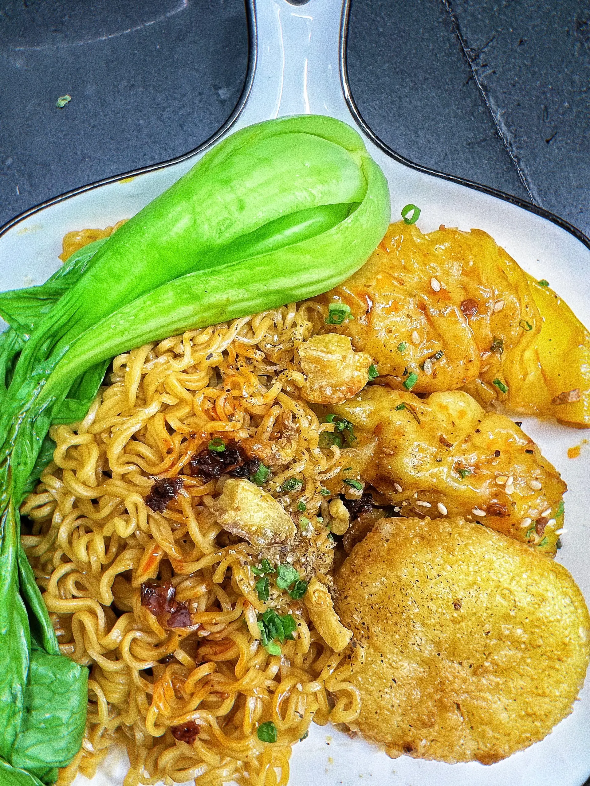 Hình ảnh MÌ GÓI CẢO + BÁNH HOT CHEESE 
