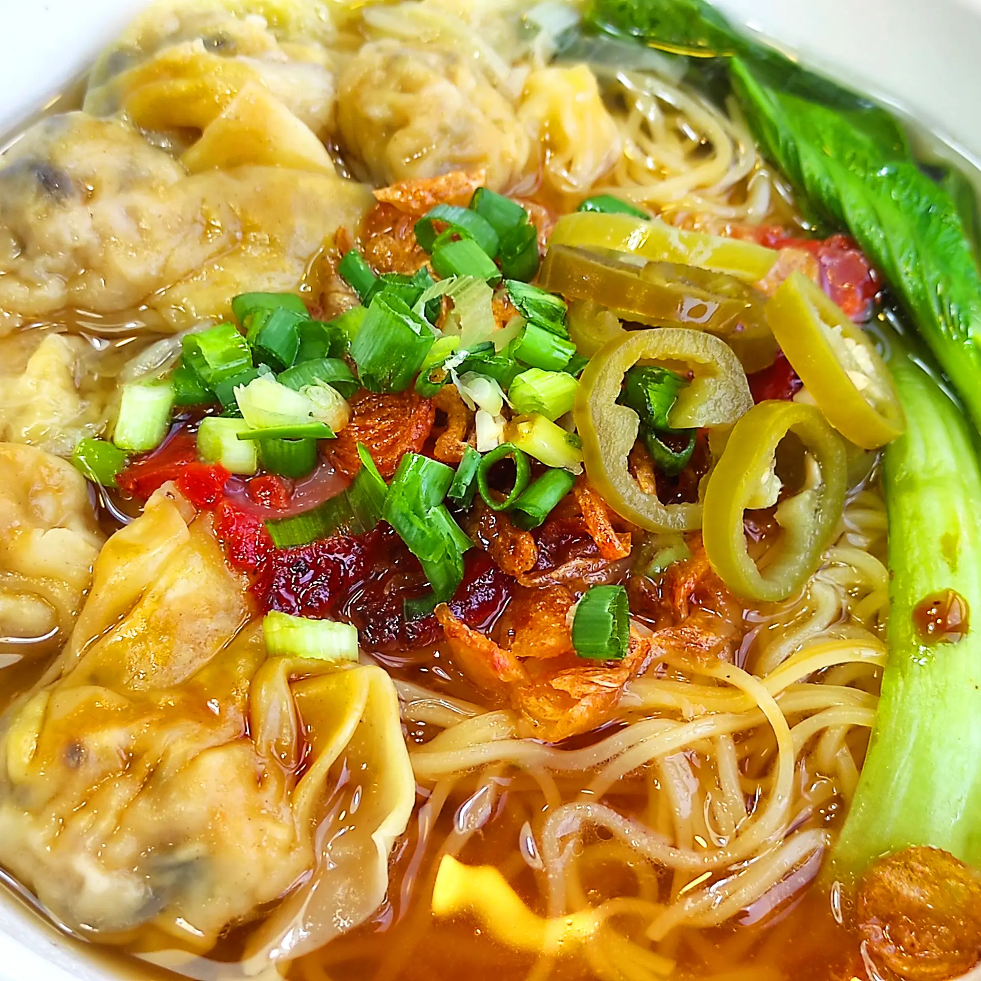 Hình ảnh Súp Mì Hoành Thánh Xá Xíu