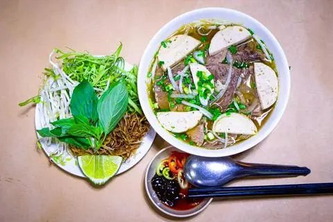 Hình ảnh Bún bò bò viên chả