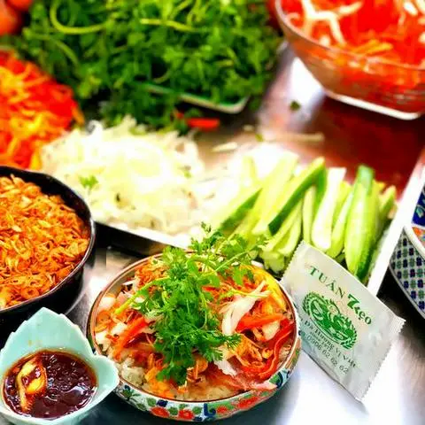 Hình ảnh Xôi phá lấu lỗ tai heo