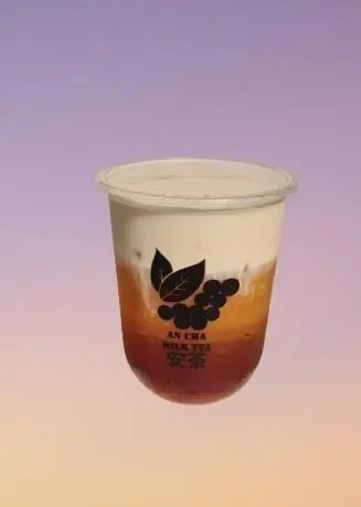 Hình ảnh Black tea macchiato / Trà đen macchiato
