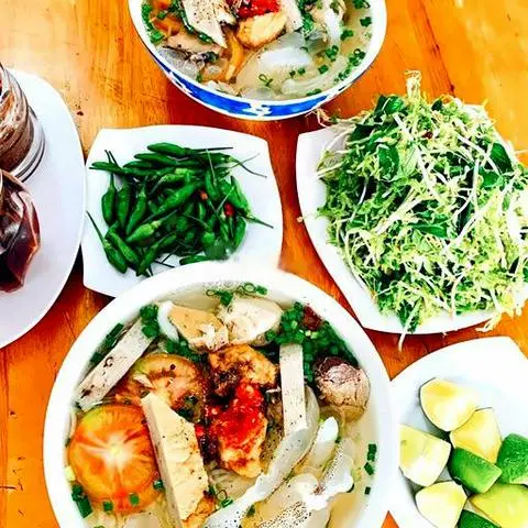 Hình ảnh Bún cá cờ - chả - sứa