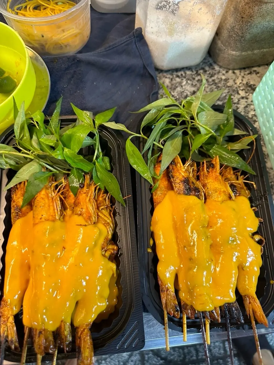 Hình ảnh Tôm Nướng Sốt Hoàng Kim + ( bánh mì )