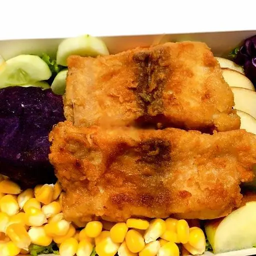 Hình ảnh Salad phi lê cá basa sốt chua ngọt
