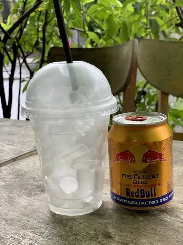 Hình ảnh nước ngọt redbull 