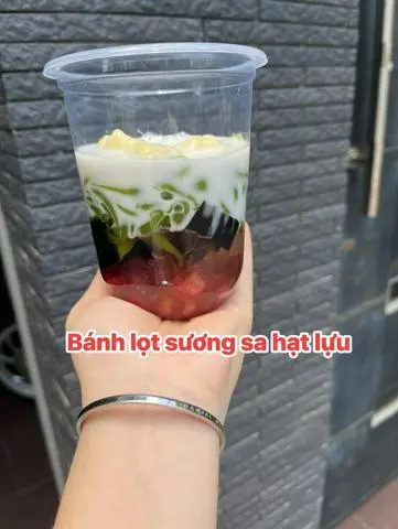 Hình ảnh Chè bánh lọt sương sáo hạt lựu
