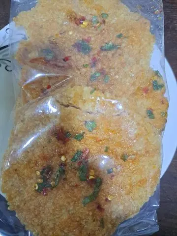 Hình ảnh Cơm cháy mỡ hành bọc