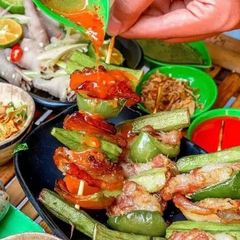 Hình ảnh ba chỉ xiên đậu bắp