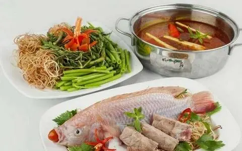 Hình ảnh Lẩu cá diêu hồng nấu thái