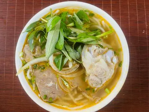 Hình ảnh Bún Bò Nạm - Giò Heo