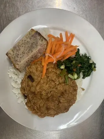 Hình ảnh Cơm Tấm Chả Cá + Chả Cua