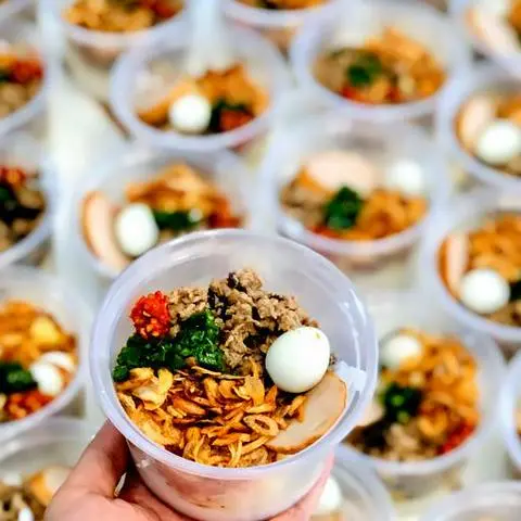 Hình ảnh Combo 10 hộp bánh đúc nóng thịt chả trứng cút