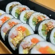Hình ảnh Cơm cuộn gimbap heo