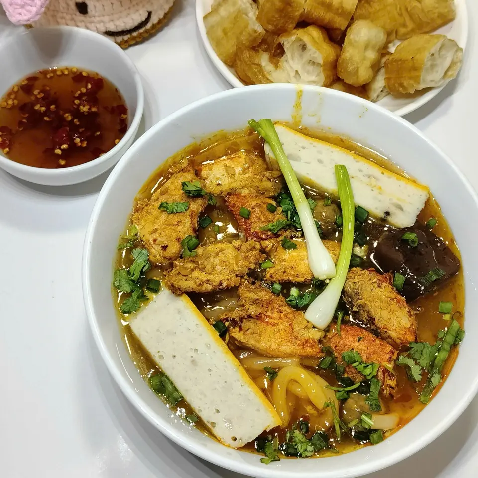 Hình ảnh Bánh Canh  - Cua và Chả cua